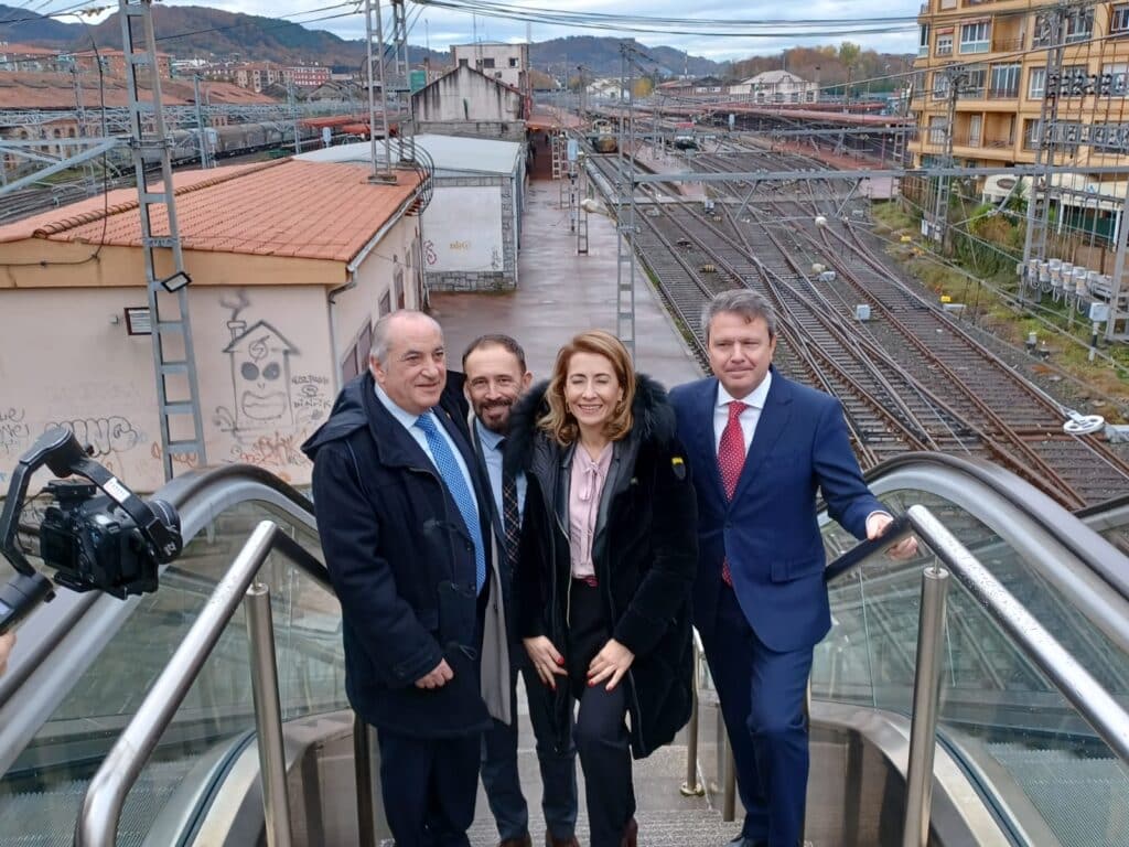 Irun tren Adif adjudicará las obras de la nueva estación de Irun antes de fin de año