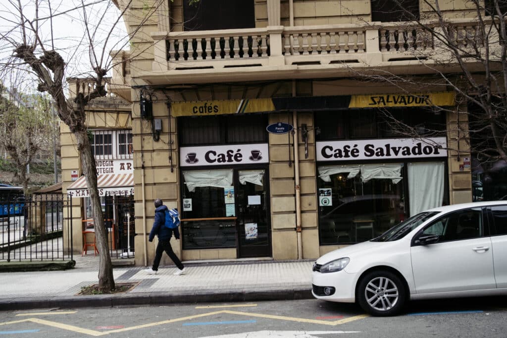 XE4S3800 1024x682 - Café Salvador: la cafetería de siempre que resiste en Gros