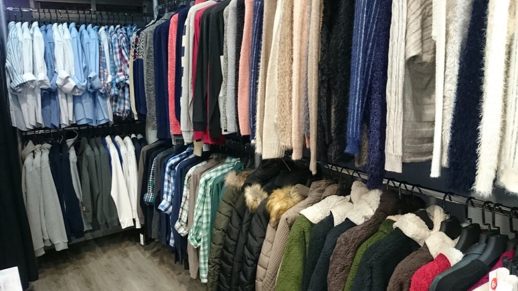 clothing gb2a26c694 1280 Ocho de cada diez consumidores creen que la gran mayoría de comercios falsea descuentos en las rebajas