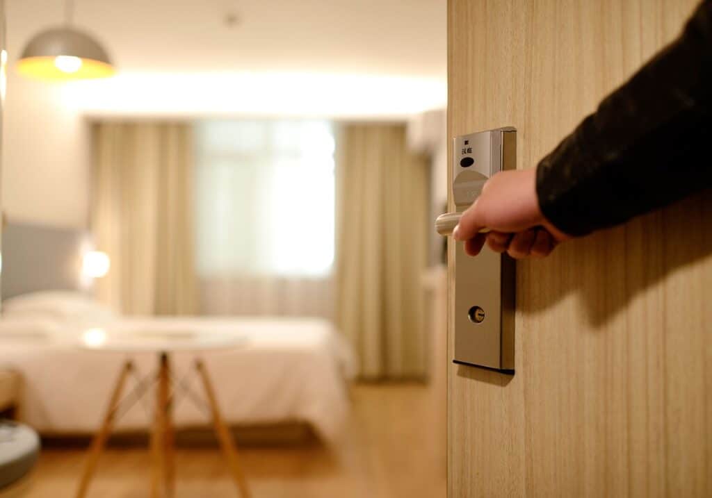 hotel g7791cb43c 1280 La apertura del albergue del Paseo Arriola queda en manos del juez