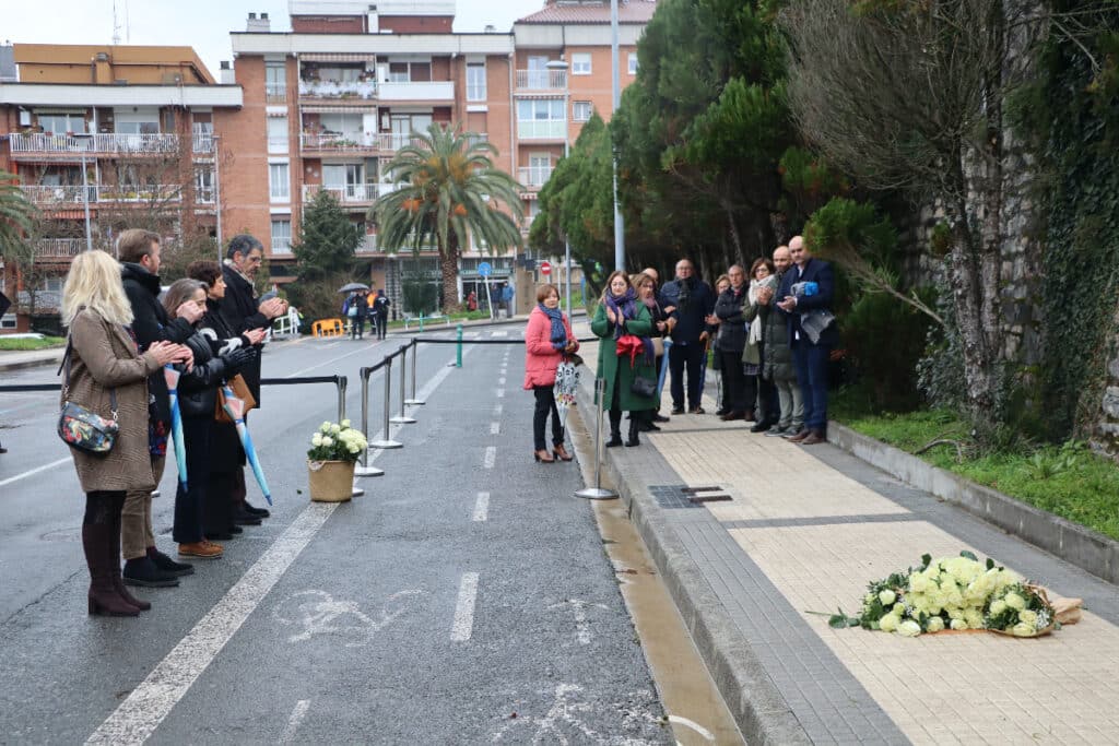 placas Egia El Ayuntamiento coloca placas en memoria de los asesinados Juan Antonio Marcos González y Miguel Ángel Iñigo Blanco