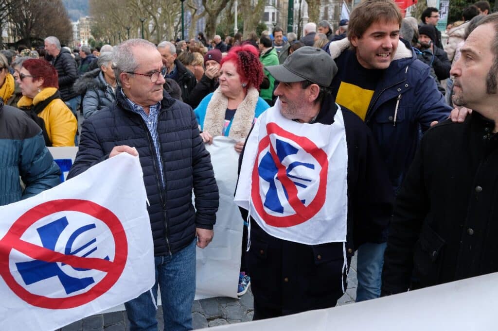 Reacción sindical ante los recortes anunciados para verano por Osakidetza 15 2023 0225 12244400 copy 1280x853 Reacción sindical ante los recortes anunciados para verano por Osakidetza