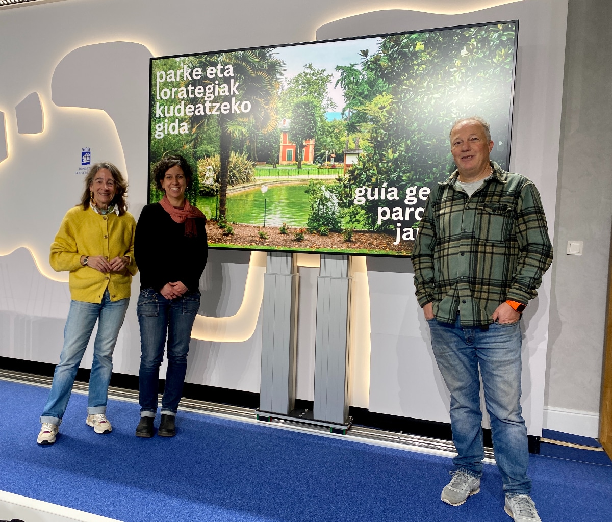 IMG 6798 - Una guía de Aranzadi aporta claves para la gestión de los parques y jardines de Donostia