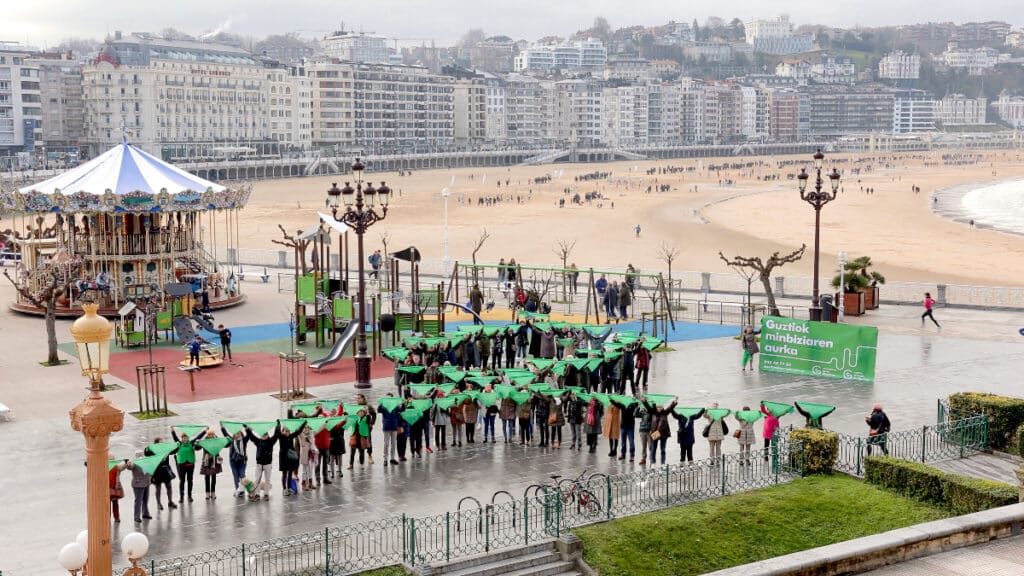 Lazo Dia Mundial Contra el Cancer (Cáncer) Desciende en Euskadi la mortalidad en todos los tipos de tumores malignos