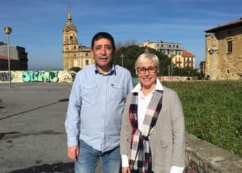 Arantza González será la candidata de Ezker Anitza-IU al Ayuntamiento de Donostia y Juan Luis Merino el candidato a las Juntas Generales de Gipuzkoa. Foto: IU