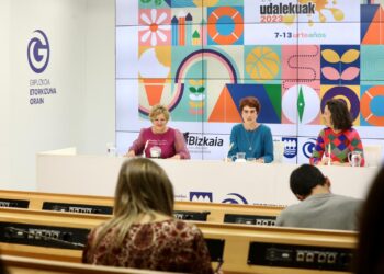 Presentación de la campaña de verano Udalekuak 2023 esta mañana en la Diputación de Gipuzkoa. Foto: Diputación