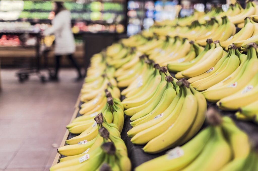 bananas g6620614f5 1280 UGT lamenta "el escaso respaldo jurídico" de los vigilantes tras una agresión en un supermercado