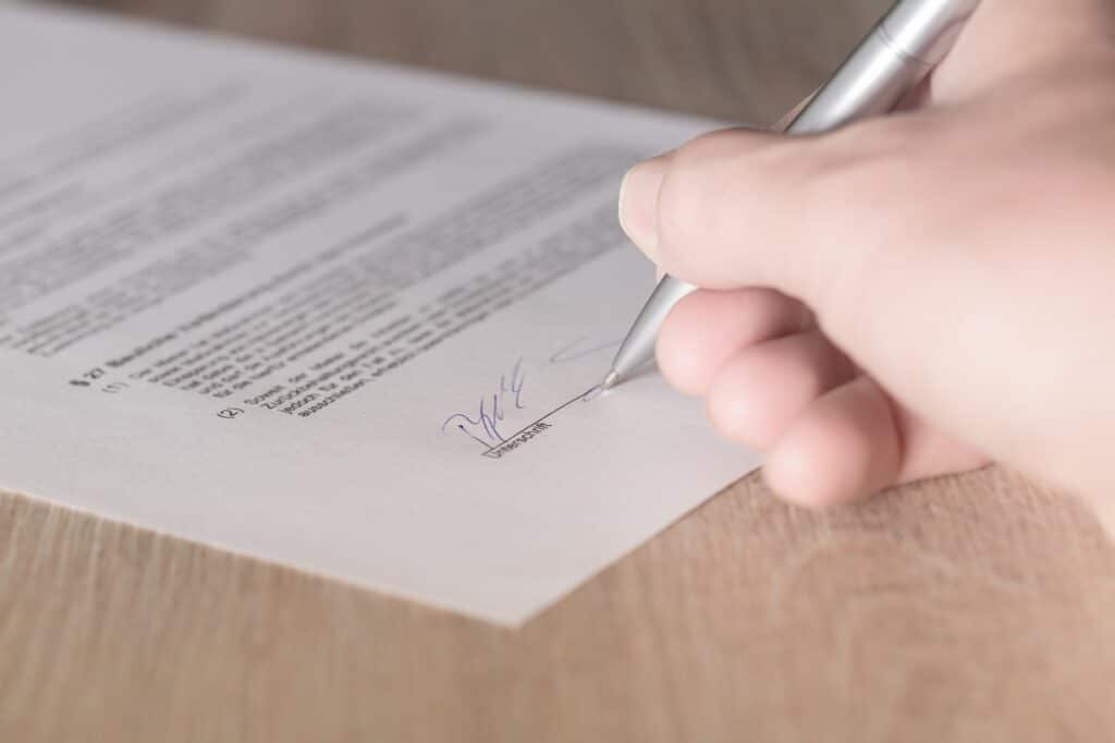 contract g21a0a1d4d 1280 Trabajo advierte a 88 empresas gipuzkoanas sobre 471 contratos irregulares
