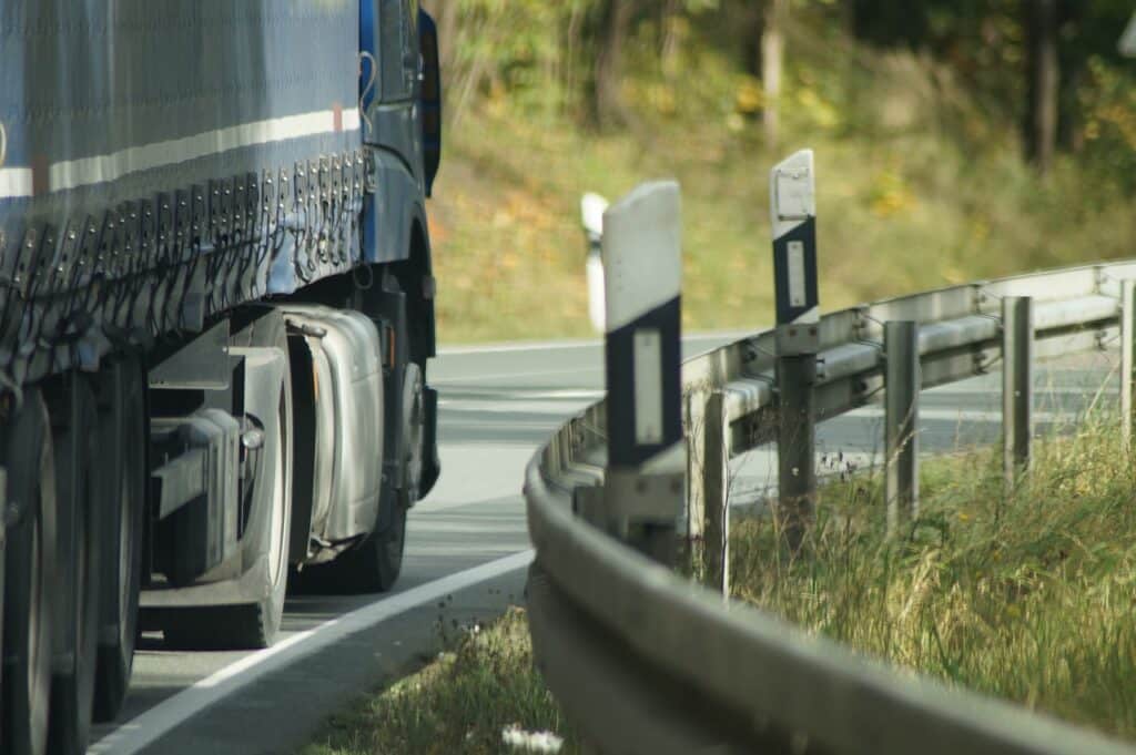 truck g68705121c 1280 Dos vecinos de Legazpi fallecen en un accidente en Lleida