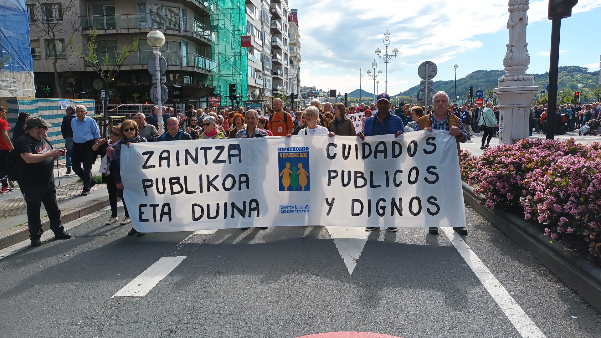 Osakidetza1 - Euskadi sale a la calle "contra el desmantelamiento de Osakidetza"