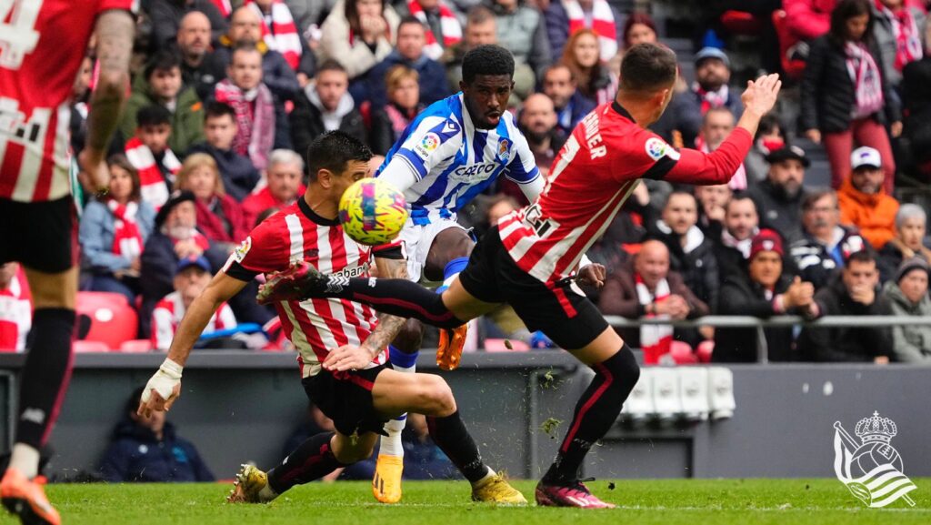 El Athletic puede con la Real Sociedad al ritmo de Iñaki Williams (2-0) 2 Real Sociedad pierde El Athletic puede con la Real Sociedad al ritmo de Iñaki Williams (2-0)