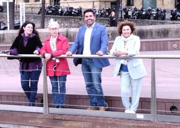 Víctor Lasa con otros miembros de la candidatura a la Alcaldía de Donostia. Foto: Podemos