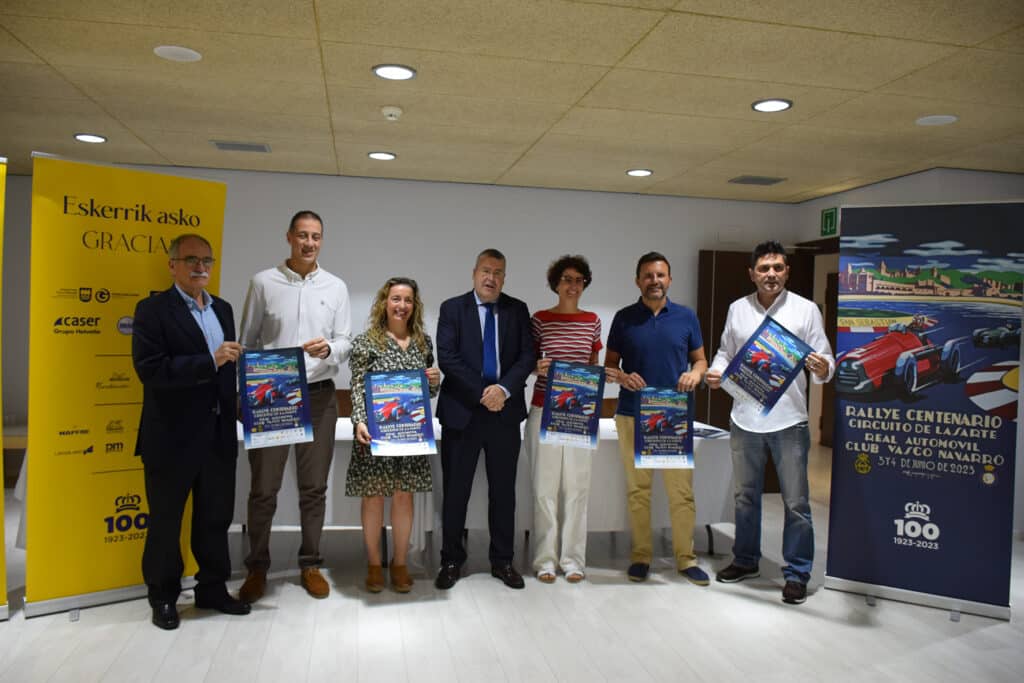 Medio centenar de vehículos clásicos en el Rally del Centenario Circuito de Lasarte 2 Foto presentacon.XabierArzamendiJorgeSeguradoMaiderLainezEduardoMartinezMariaJoseTelleriaAgustin ValdiviaMikelSerrano1 Medio centenar de vehículos clásicos en el Rally del Centenario Circuito de Lasarte