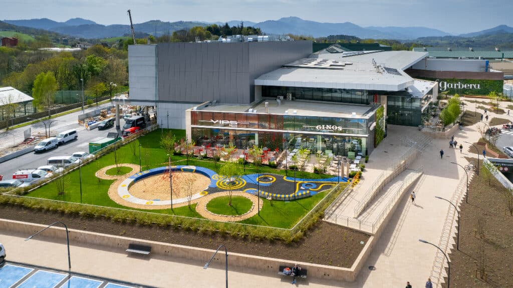 GARBERA 25marzo2022 09 Garbera inaugurará el 31 su nuevo espacio con una treintena de tiendas