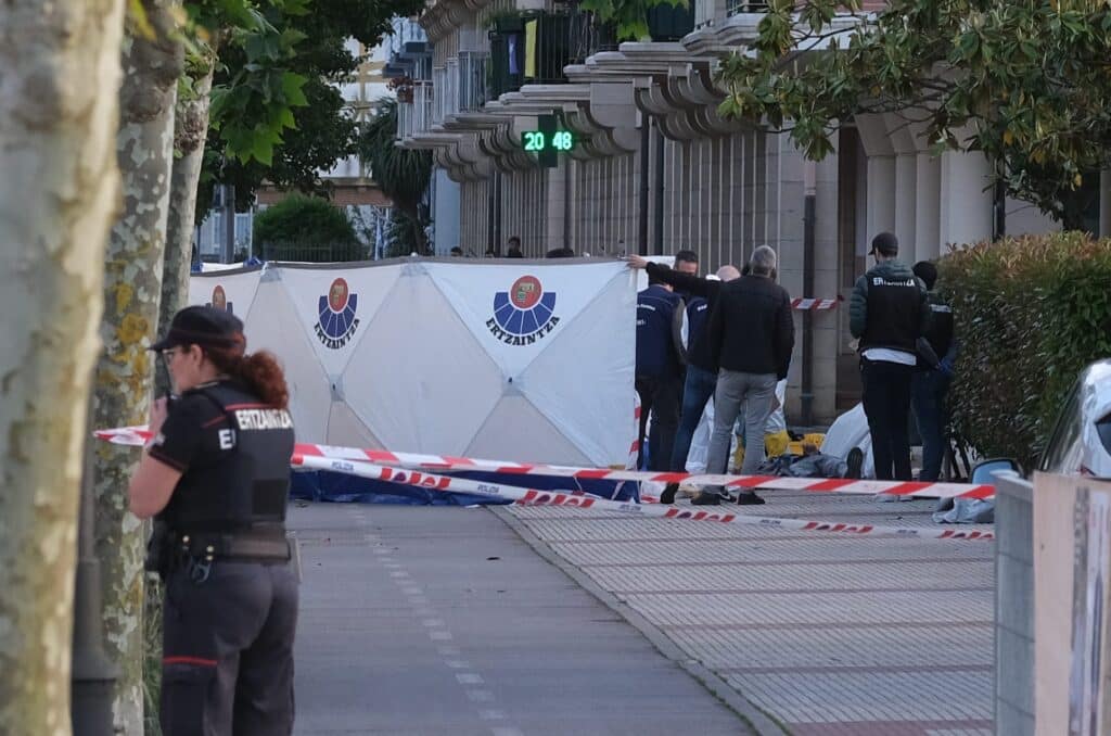Orio4 (Orio) El hombre habría disparado con una escopeta a la mujer y se quitó la vida