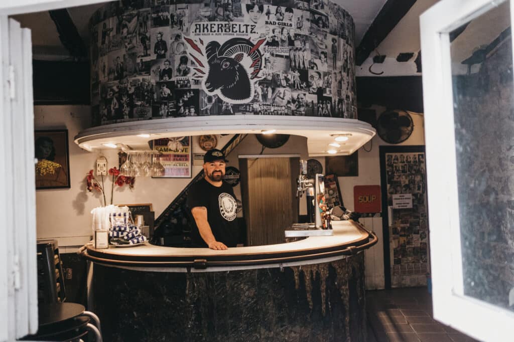 XE4S2390 Imanol Basterra: "El Akerbeltz es un oasis en la Parte Vieja"