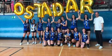 El equipo femenino Juvenil de Voleibol “Ostadar” de Lasarte. Foto: Ostadar