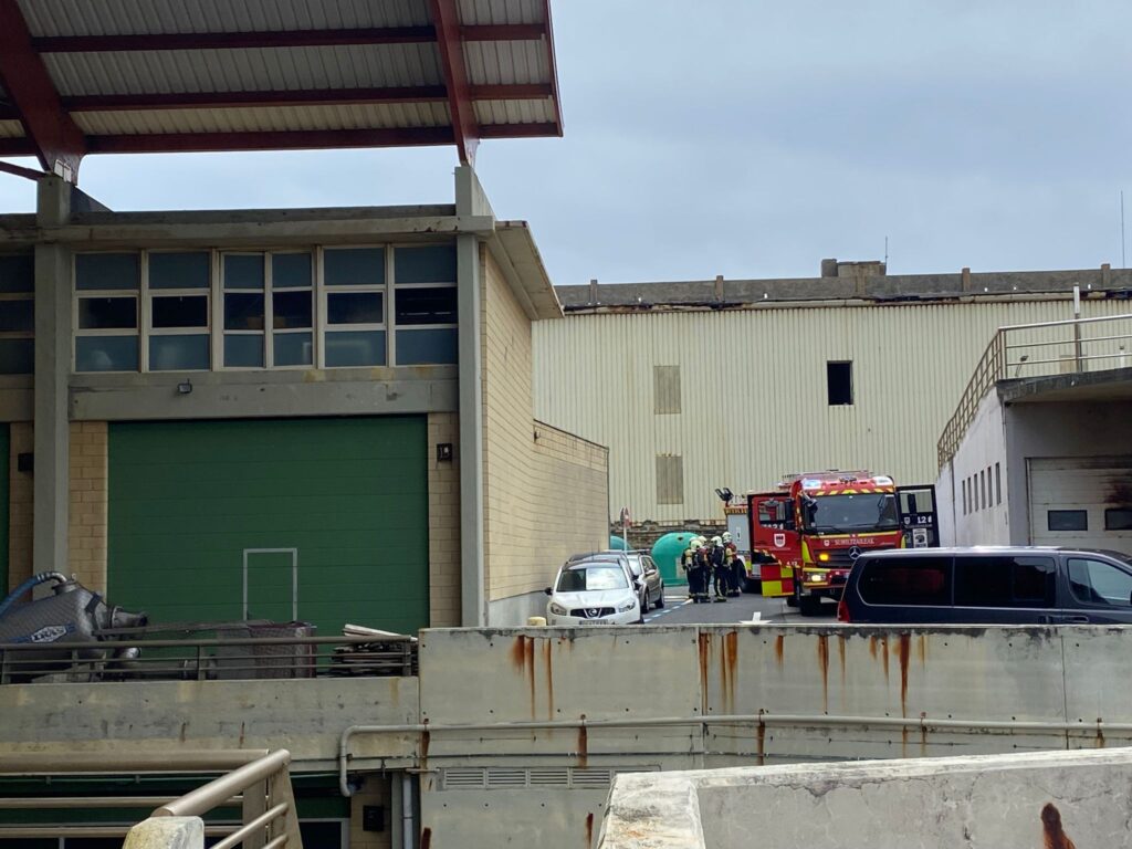 amoniaco getaria Una fuga de amoniaco en una empresa obliga a acordonar una hora el puerto de Getaria