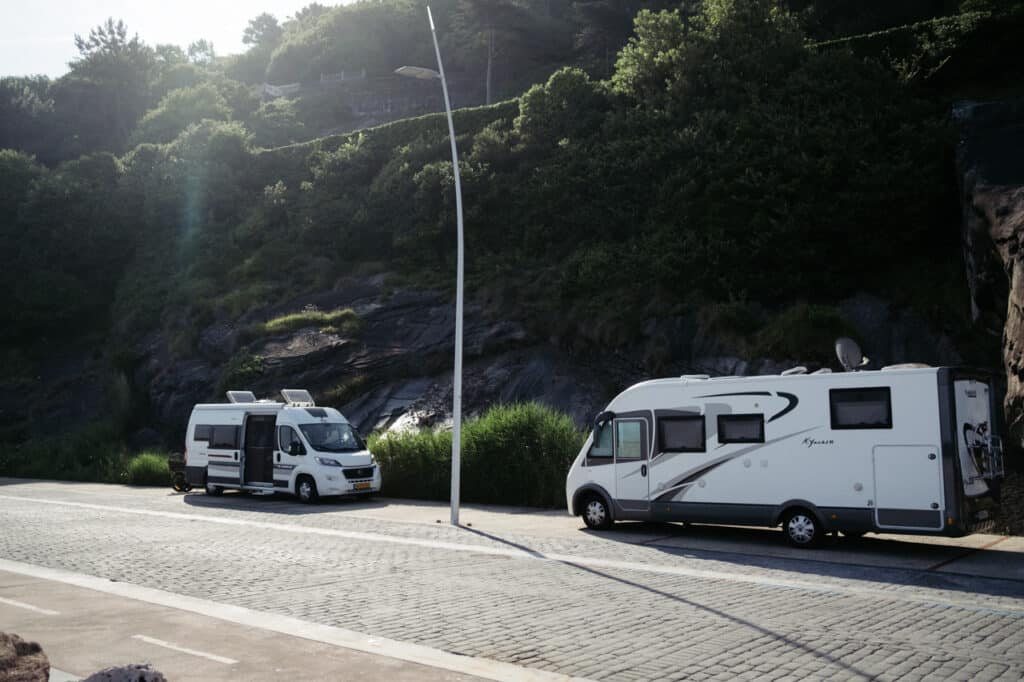 autocaravanas 04 El ayuntamiento anuncia el fin de la prohibición de estacionamiento en el litoral donostiarra