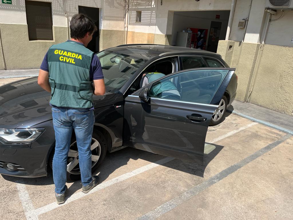 coches Guardia Civil Cae una red internacional que defraudó 38 millones en IVA de coches y operaba en Gipuzkoa