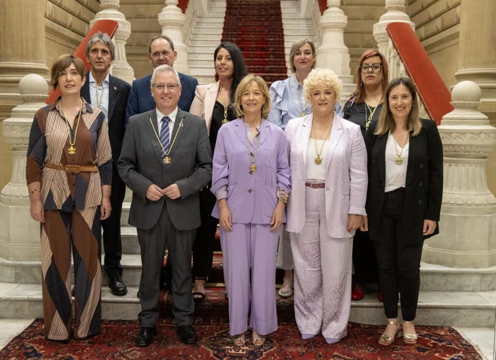 Foru Gobernua El nuevo Gobierno foral de Gipuzkoa inicia su andadura con el mandato de “trabajar intensamente y desde la cercanía"