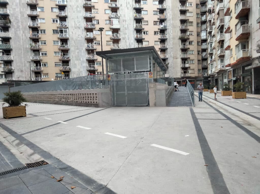 Una Plaza de los Estudios de cemento y sin sombras, denuncia un vecino 10 Plaza de Los Esudios Amara Berri Una Plaza de los Estudios de cemento y sin sombras, denuncia un vecino
