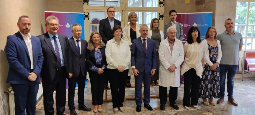 El lehendakari y la consejera de Salud con las Direcciones de Aita Menni y San Juan de Dios de Arrasate Aita Menni y San Juan de Dios de Arrasate, referentes en salud mental, cumplen 125 años