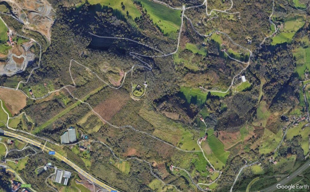 F6TPXNYXcAAzBbX (Actualización) Localizan el cuerpo de un varón de mediana edad en un paraje de Errenteria