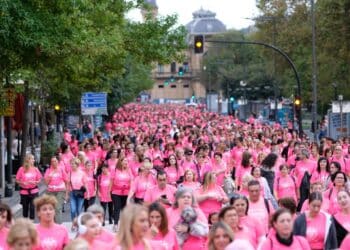 La marea rosa contra el cáncer de mama organizada otro año más por Katxalin. Foto: Santiago Farizano