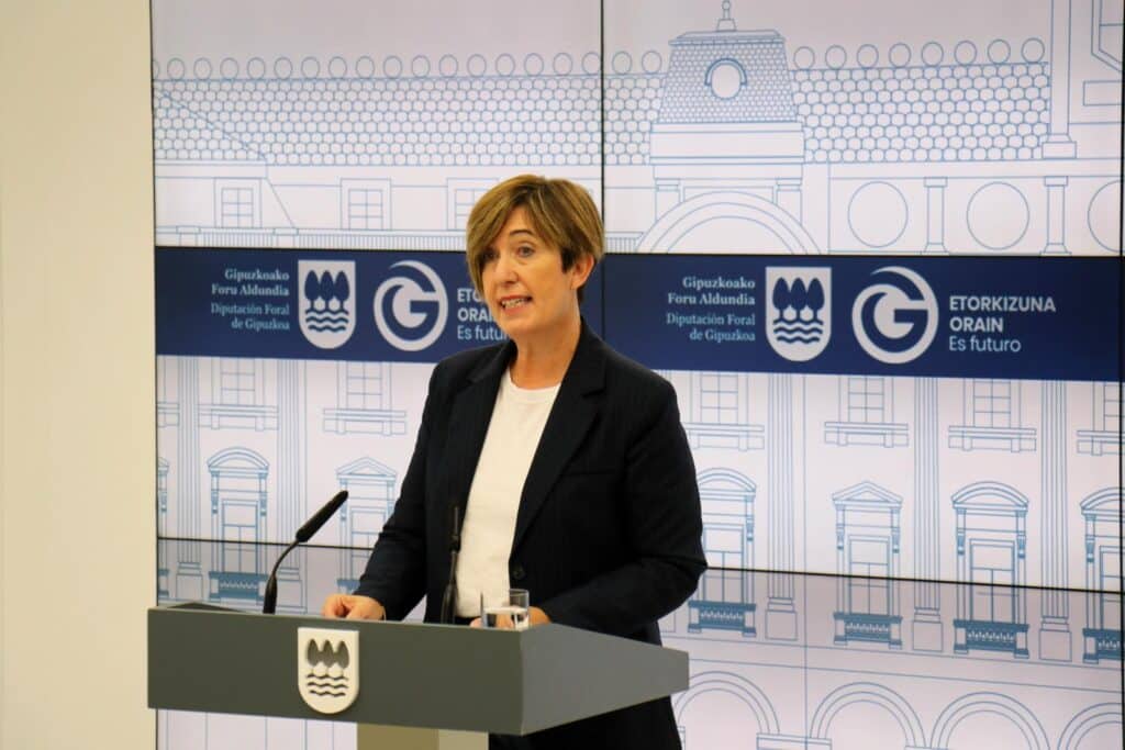 fortunas La Diputación de Gipuzkoa llama a concentrarse en defensa del euskera ante el conflicto de la OPE