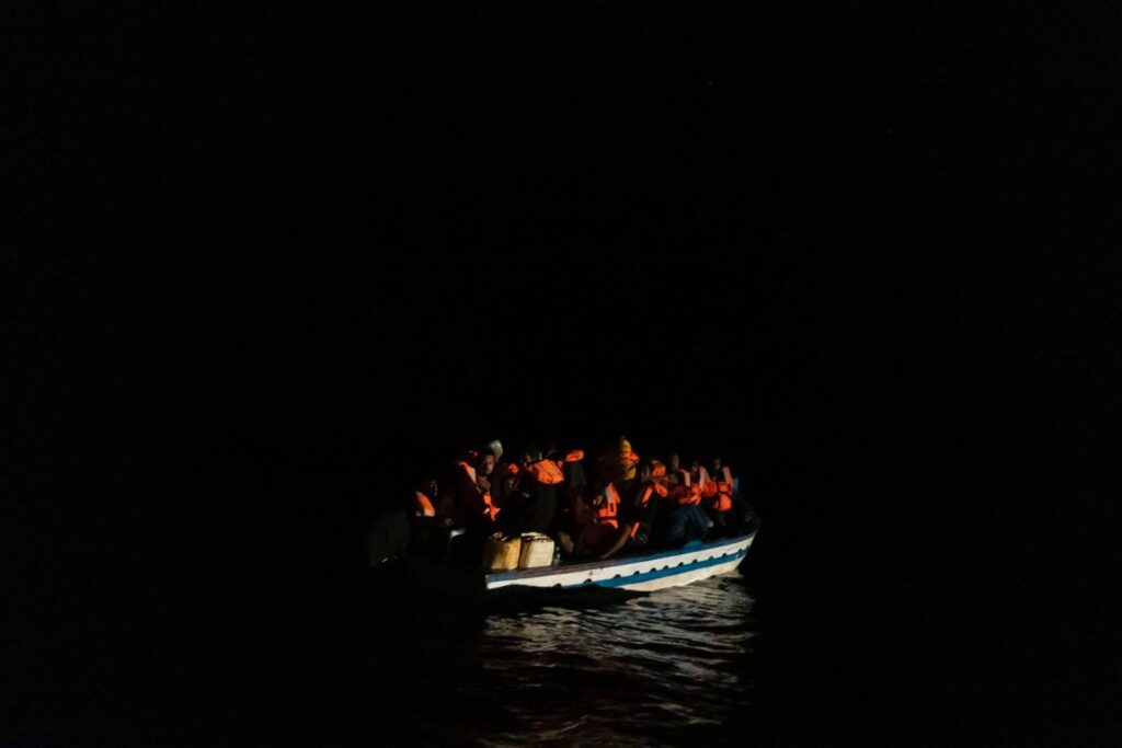 javi bernardo fotografo Vídeo del rescate del Aita Mari esta pasada noche en el Mediterráneo