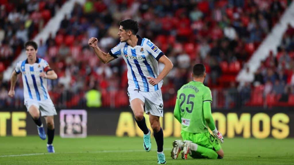La Real Sociedad cosecha 42 millones de euros en lo que va de Liga de Campeones 2 F q2k4dW8AEEIvK La Real Sociedad cosecha 42 millones de euros en lo que va de Liga de Campeones