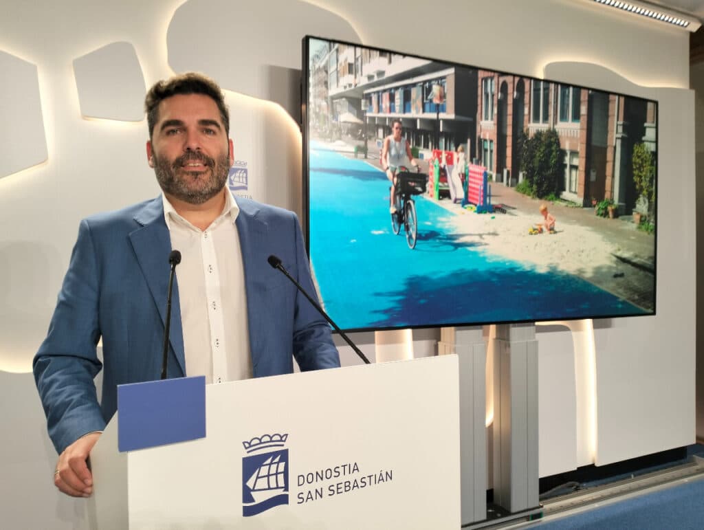 Elkarrekin Donostia denuncia el rechazo de PNV y PP a declarar non gratos a Trump y Netanyahu 2 VictorLasa22noviembredomingosincoches Elkarrekin Donostia denuncia el rechazo de PNV y PP a declarar non gratos a Trump y Netanyahu