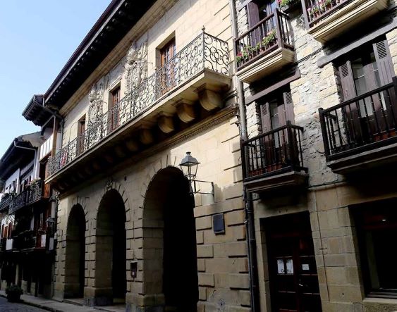 Udala kanpotik Abotsanitz y EH Bildu logran un acuerdo para gobernar en coalición en Hondarribia
