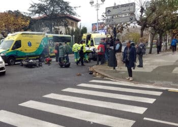 Accidente esta mañana en la Avenida de Navarra. Foto: Dani Cueto