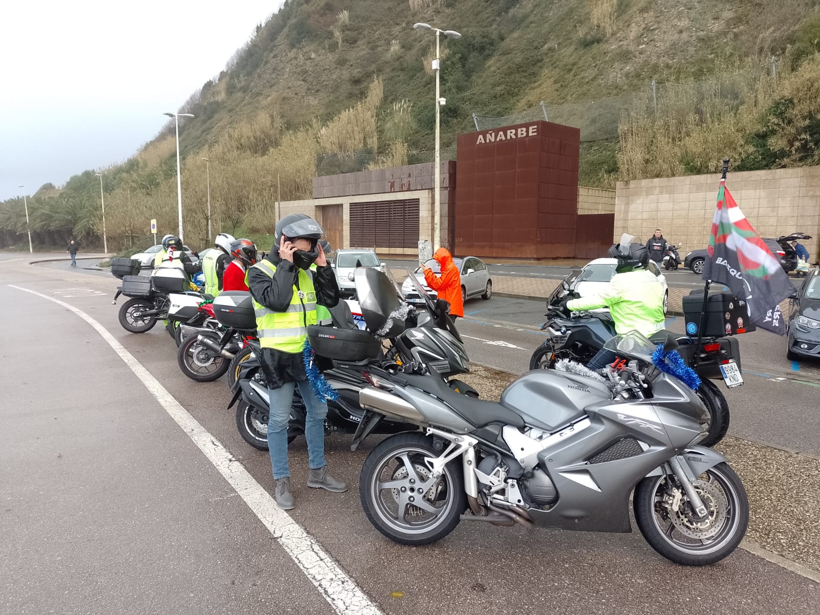 WhatsApp Image 2023 12 23 at 12.13.00 - Moteros de Basque Country Bikers se suman a Alboan para lograr una 'Tecnología Libre de conflicto'