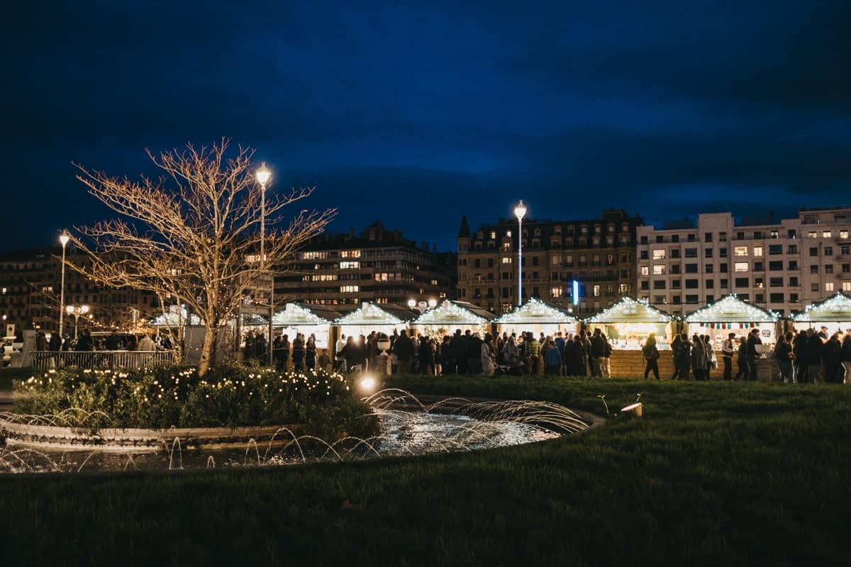 XE4S6446 Gabonetako azoka, el mejor escaparate de la solidaridad gipuzkoana