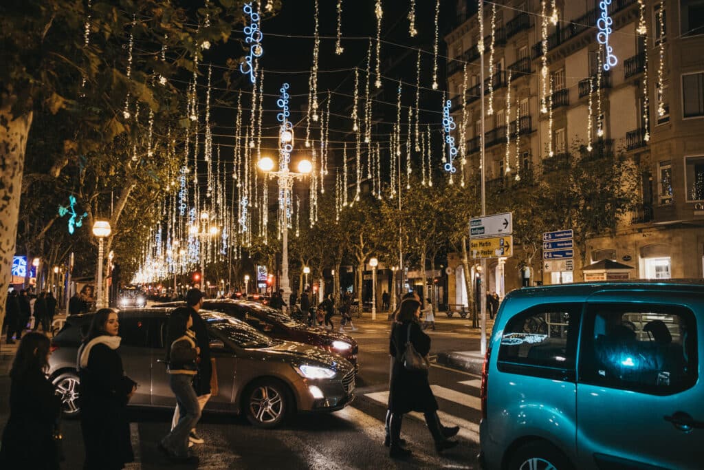 XE4S6575 Fotos de las luces navideñas en Donostia