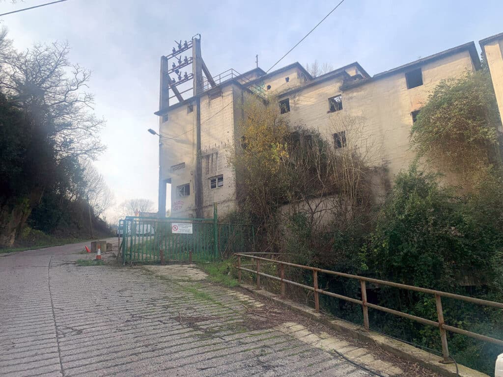 CANTERA SANTA BARBARA El PSE-EE pide la comparecencia del alcalde de Hernani por la fuga de lixiviados en la Cantera de Santa Bárbara