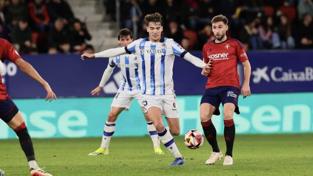 La Real Sociedad pasa a cuartos con oficio (0-2) 2 GEEjcShXkAAYCtY La Real Sociedad pasa a cuartos con oficio (0-2)