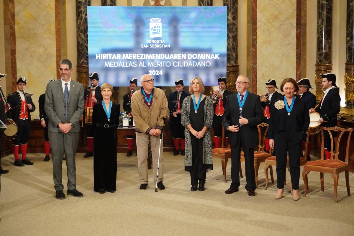 medallas2 - Donostia entrega sus Medallas al Mérito Ciudadano ya lista para la fiesta