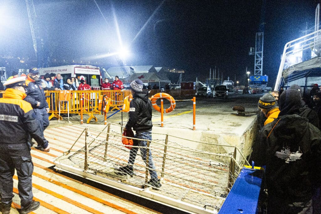 78A6972 Aita Mari desembarca a 43 refugiados en Ortona, a 1.200km del rescate
