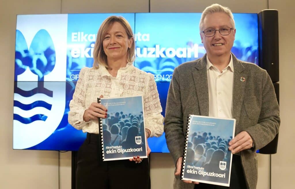 Plan estrategikoaren aurkezpena Diputación insiste en "el bienestar integral de todas las personas" en su plan estratégico 2024-27