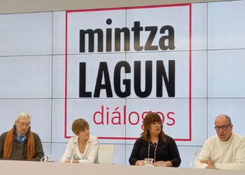 Ignacio Latierro, Elena Recalde, Goizane Álvarez y Patxi Presa. Foto: Diputación