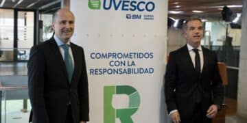 Hoy en Donostia  Ángel Jareño, CEO de Grupo Uvesco, y José Ramón Fernández de Barrena, presidente de la compañía. Foto: Uvesco