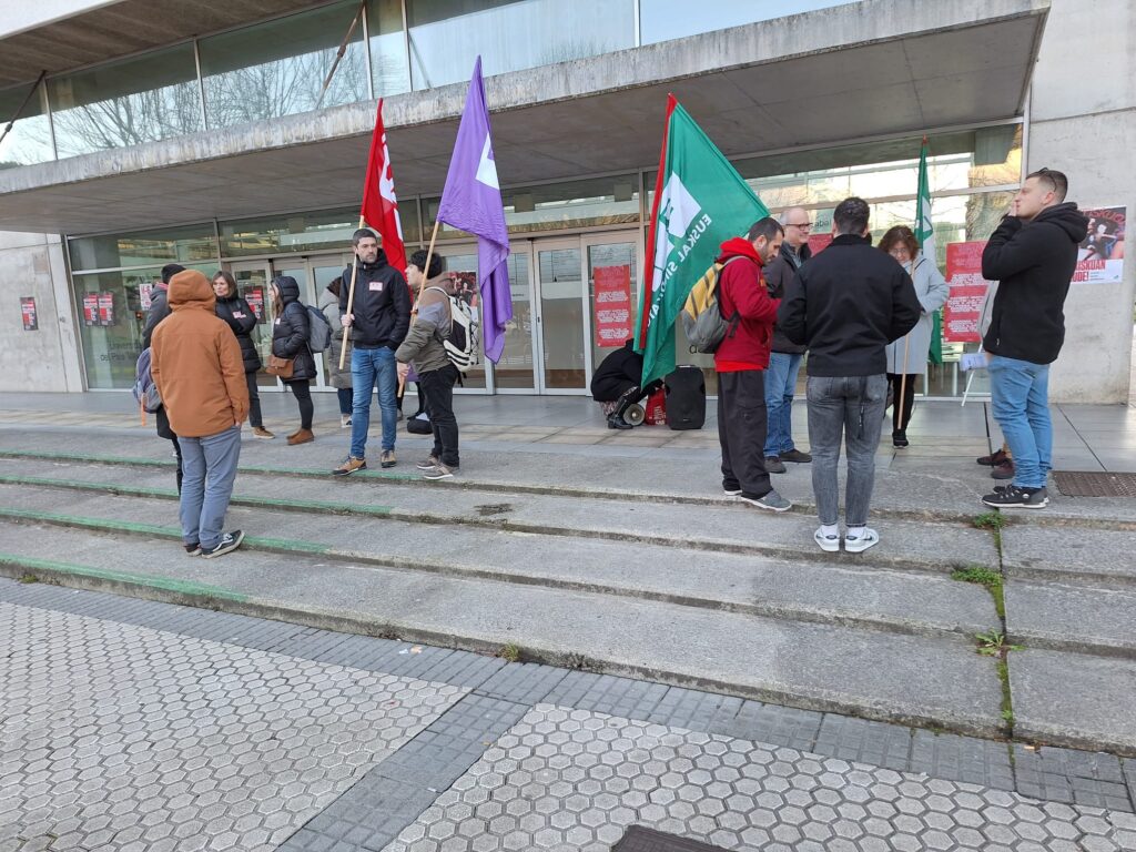 Steilas Huelga Los sindicatos tildan de exitosa la huelga en la UPV/EHU
