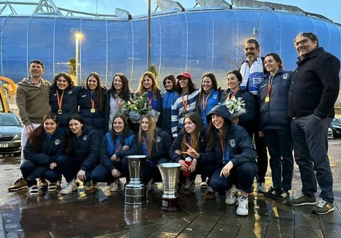 Txuri Femino El Txuri-Urdin, campeón de la Liga femenina de Hockey Hielo