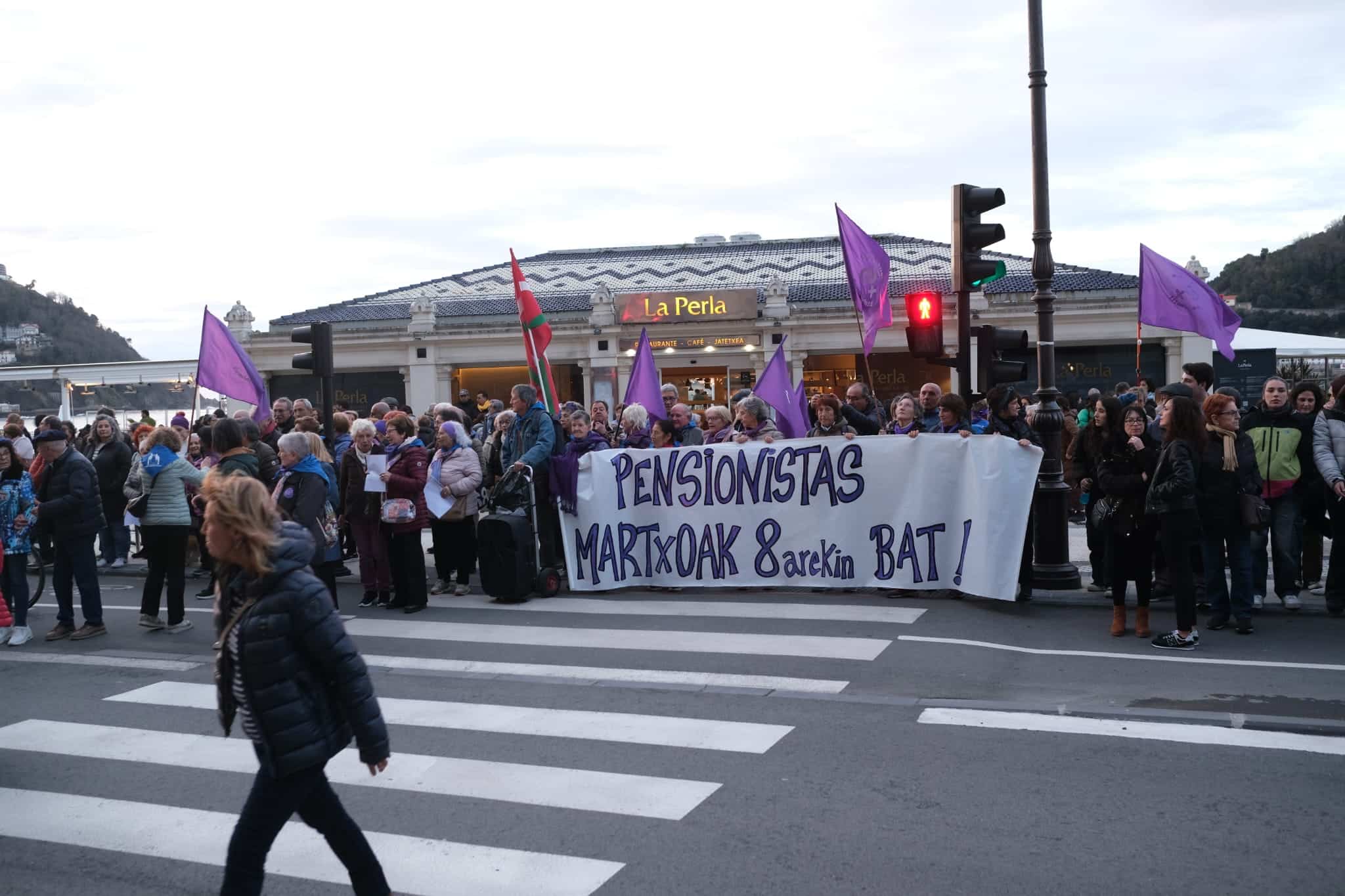 WhatsApp Image 2024 03 08 at 18.57.28 - Multitudinaria manifestación del 8M en San Sebastián