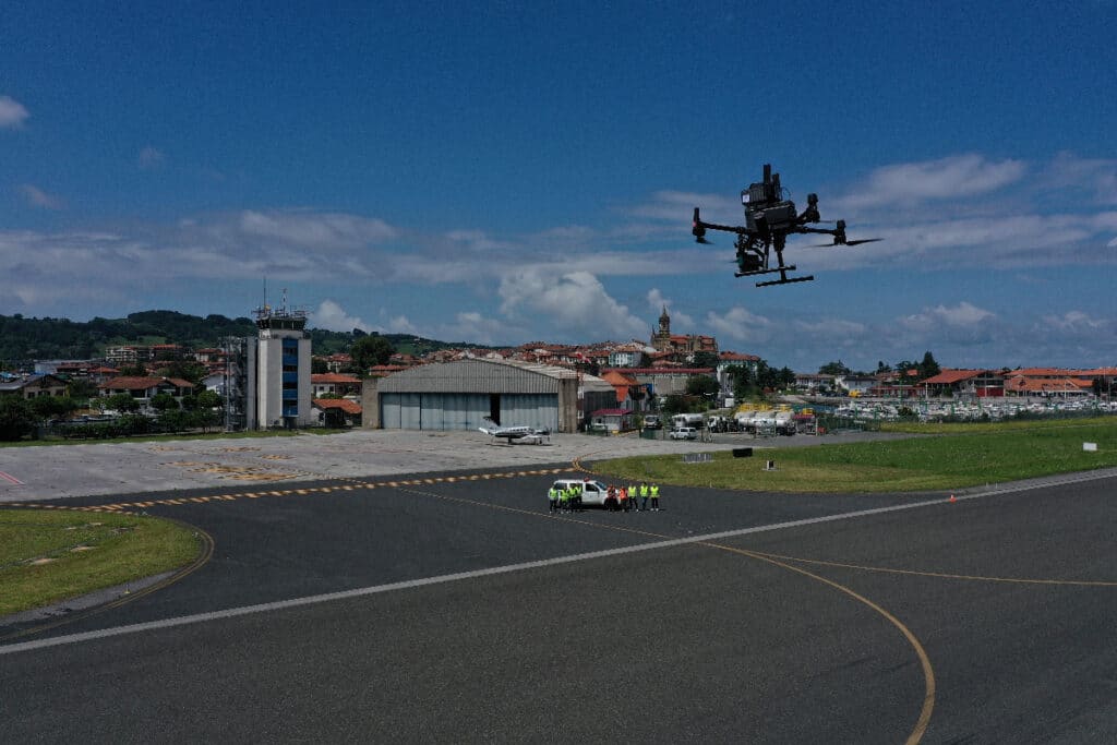 FACUA pide a Aena que aumente la plantilla y mejore las instalaciones del aeropuerto de San Sebastián 2 EAS c FACUA pide a Aena que aumente la plantilla y mejore las instalaciones del aeropuerto de San Sebastián