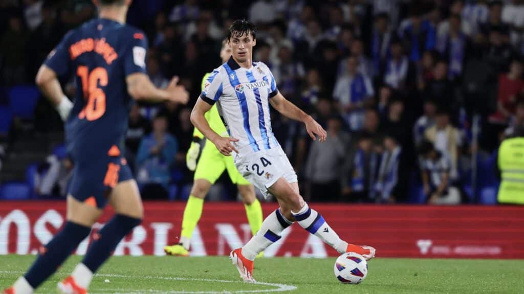 GNuq R5WEAAFii La Real Sociedad se asegura su presencia en Europa tras ganar al Valencia (1-0)